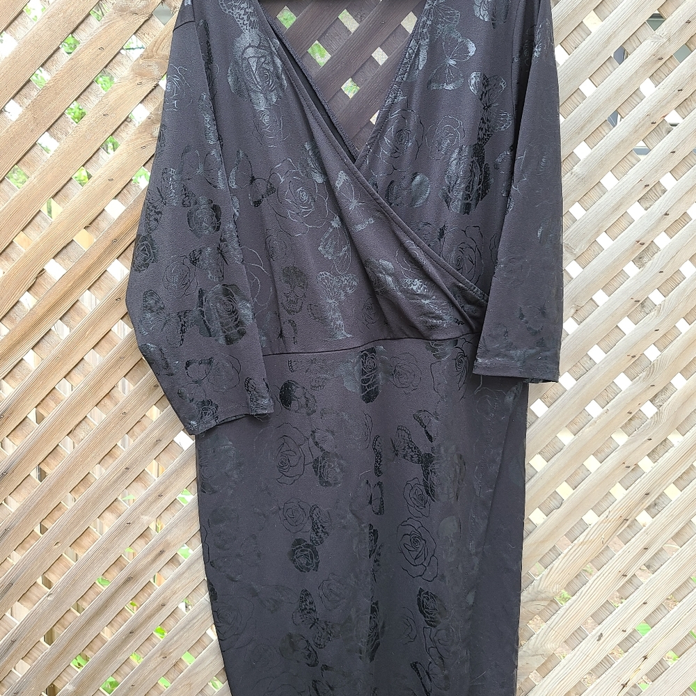 mblm black skull rose faux wrap dress Size 2 (22)